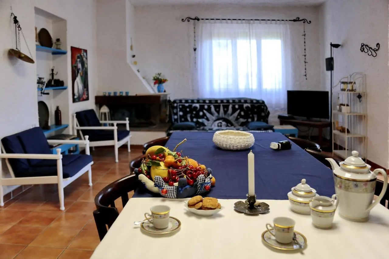 Villa smeralda Alghero 0*,  Italia